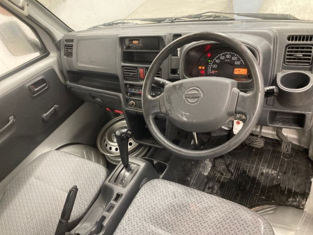 NISSAN CLIPPER TRUCK 2017