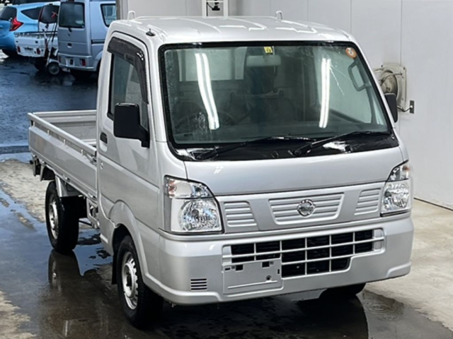 NISSAN CLIPPER TRUCK 2017