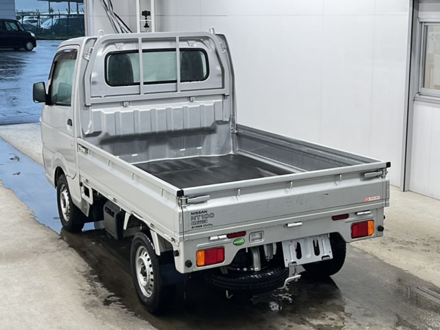 NISSAN CLIPPER TRUCK 2017