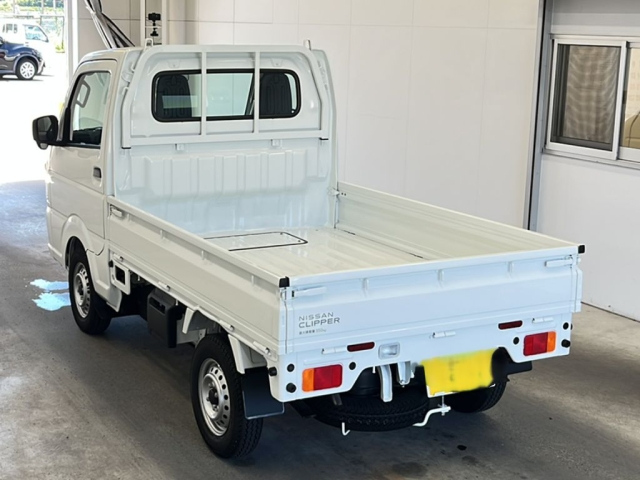NISSAN CLIPPER TRUCK 2024