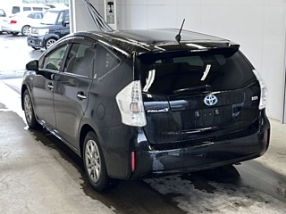TOYOTA PRIUS ALPHA 2014