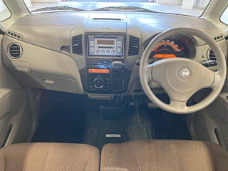 NISSAN ROOX 2013