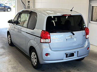 TOYOTA PORTE 2012
