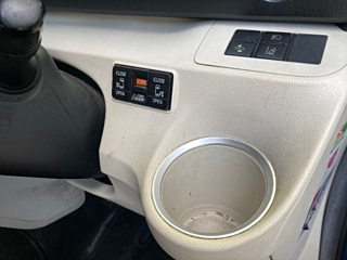TOYOTA SIENTA 2016