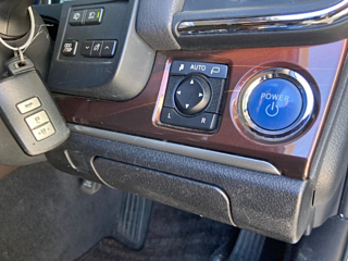 TOYOTA CROWN 2013