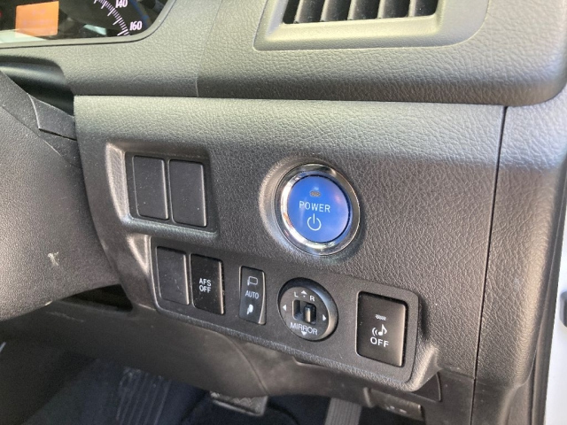 TOYOTA SAI 2012