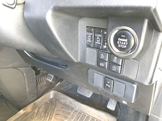 TOYOTA ROOMY 2019