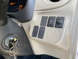 DAIHATSU MIRA E S 2012