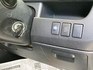 TOYOTA VOXY 2011