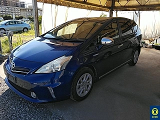 TOYOTA PRIUS ALPHA 2012