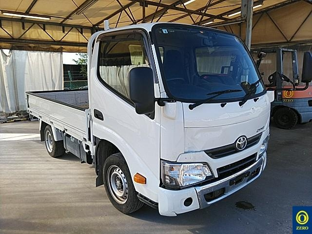 TOYOTA DYNA 2020