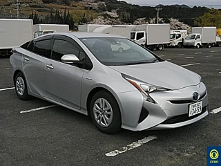 TOYOTA PRIUS 2017