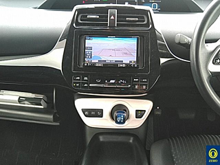 TOYOTA PRIUS 2017