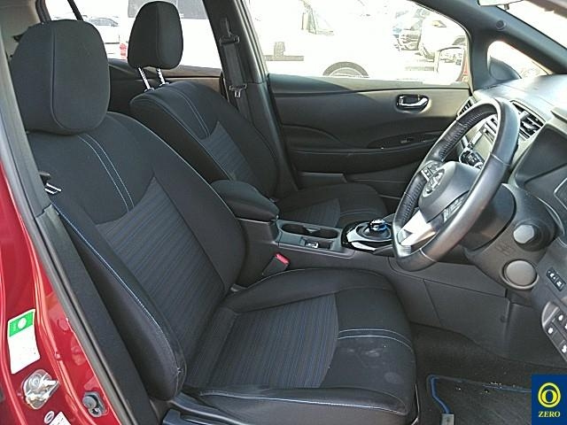NISSAN LEAF 2017