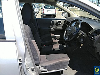 NISSAN AD 2020