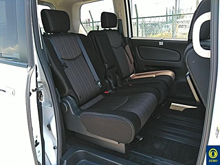 NISSAN SERENA 2014