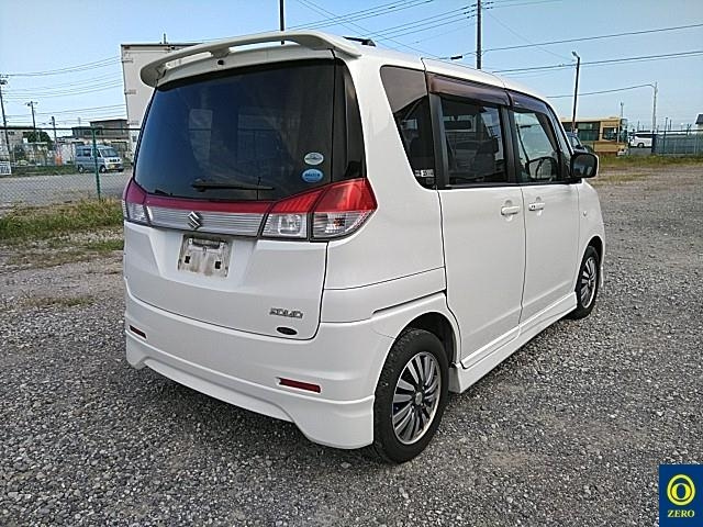 SUZUKI SOLIO 2011