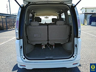 NISSAN SERENA 2009