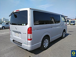 TOYOTA HIACE VAN 2019