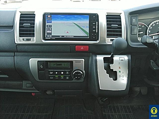 TOYOTA HIACE VAN 2019