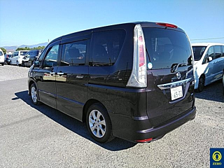 NISSAN SERENA 2011
