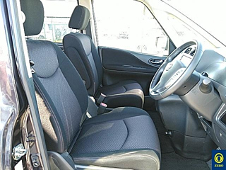 NISSAN SERENA 2011