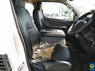 NISSAN CARAVAN 2014
