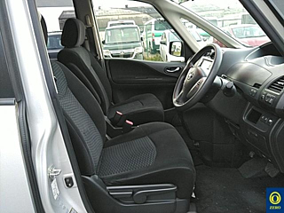 NISSAN SERENA 2013