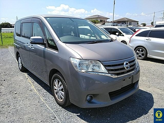 NISSAN SERENA 2011