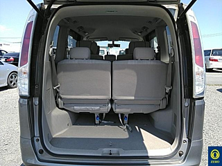 NISSAN SERENA 2011