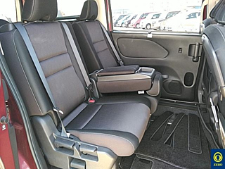 NISSAN SERENA 2018