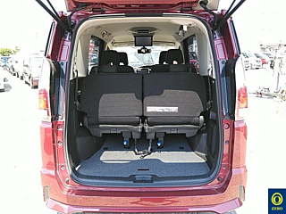 NISSAN SERENA 2018