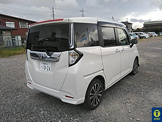 TOYOTA ROOMY 2023