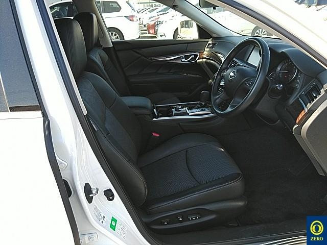 NISSAN FUGA 2009