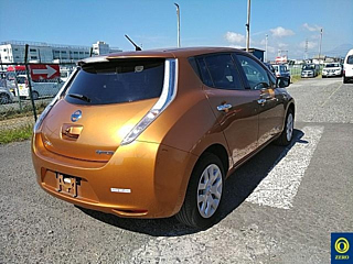 NISSAN LEAF 2016