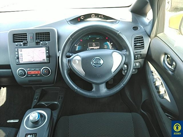 NISSAN LEAF 2016