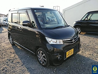 NISSAN ROOX 2011