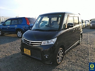 NISSAN ROOX 2011