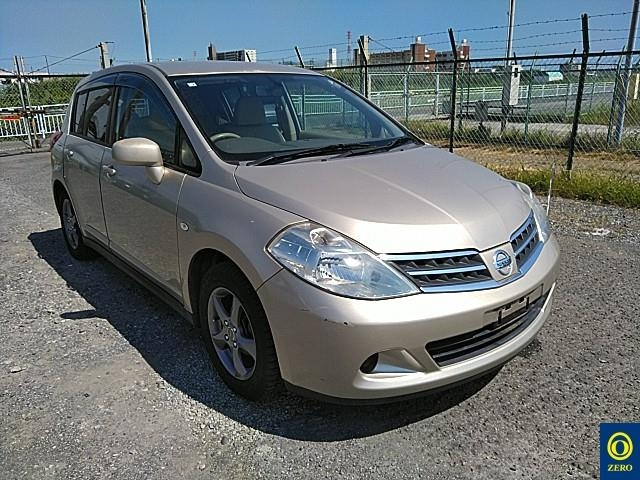 NISSAN TIIDA 2010