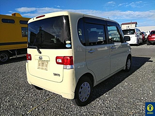 DAIHATSU TANTO 2010