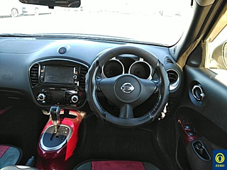 NISSAN JUKE 2012