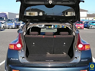 NISSAN JUKE 2012