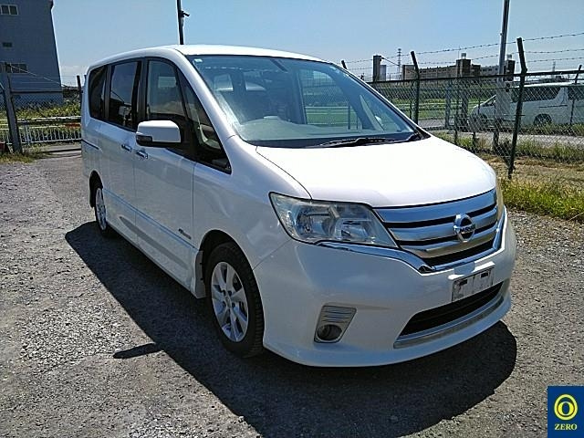 NISSAN SERENA 2013