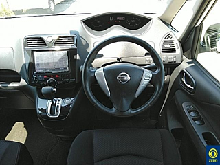 NISSAN SERENA 2013