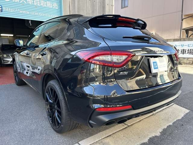 MASERATI LEVANTE 2020