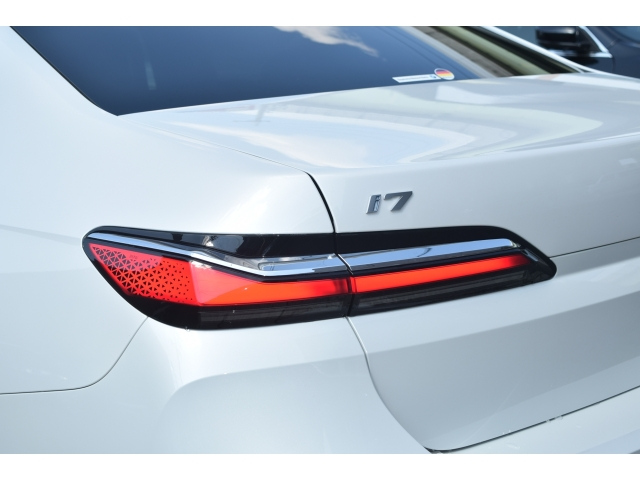 BMW I7 2024