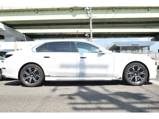 BMW I7 2024