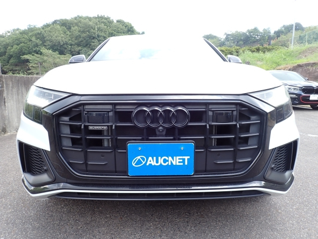 AUDI Q8 2022