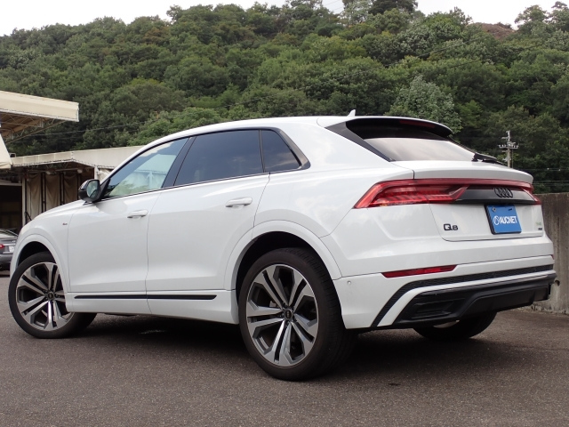 AUDI Q8 2022