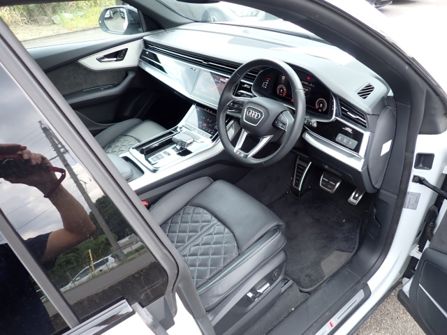AUDI Q8 2022